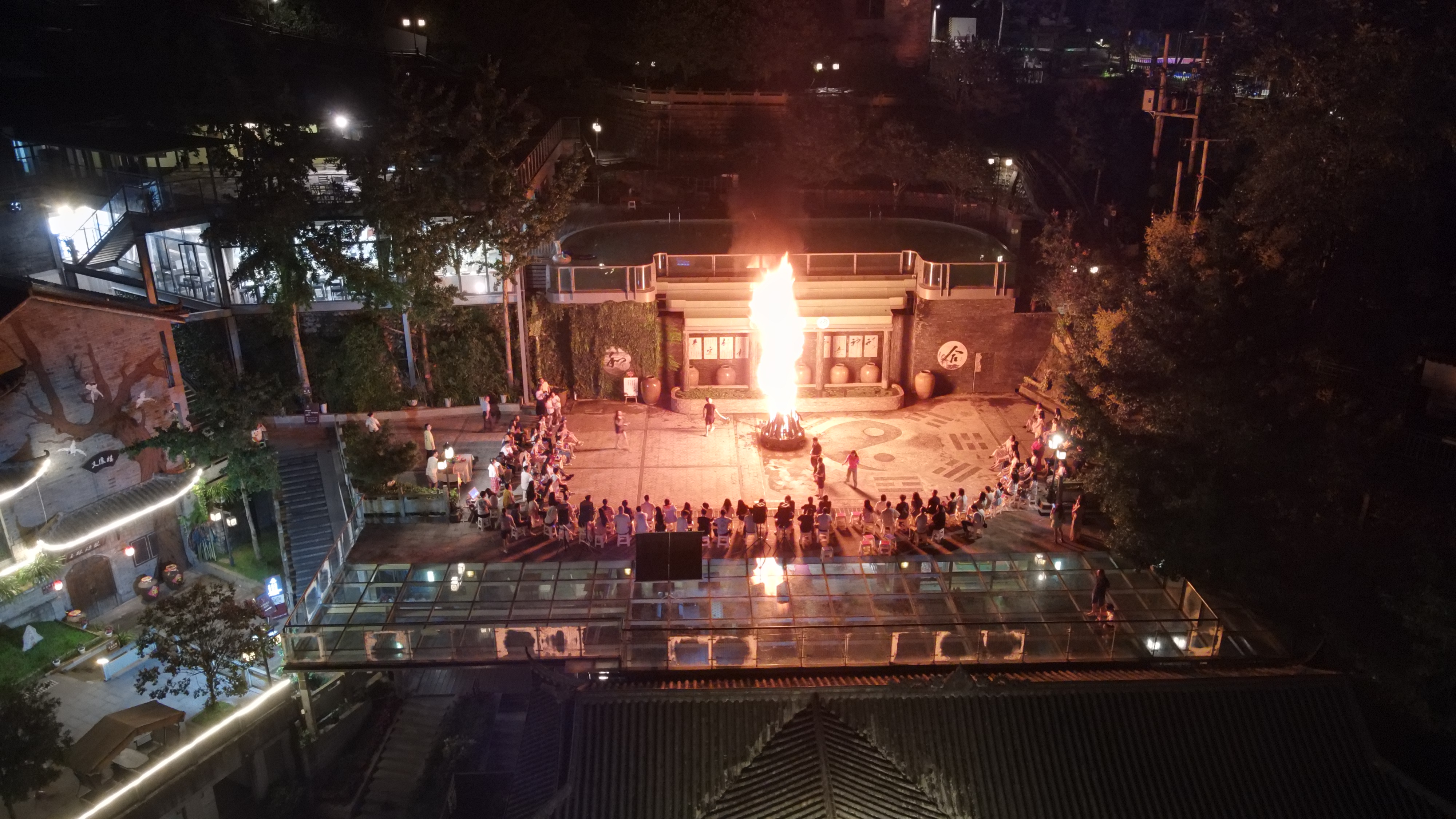 1692949841590180.jpg 篝火晚會(huì).jpg